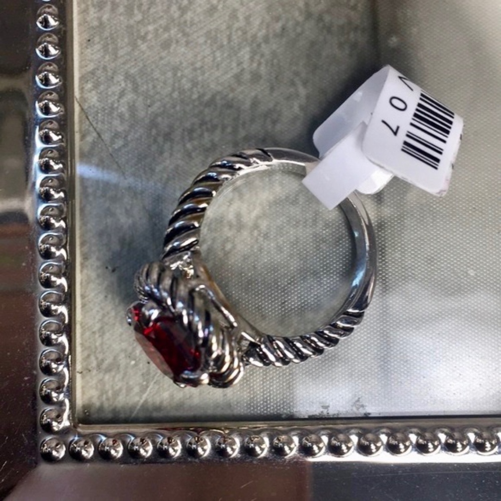 Gorgeous Simulated Ruby Ring Size 7 - Picture 4 of 4